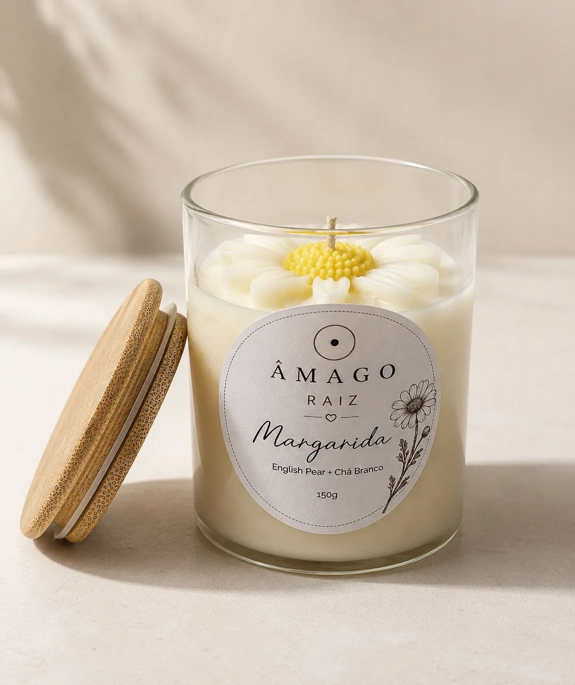 Vela Margarida da ÂMAGO, com o recipiente que permanece depois da última chama