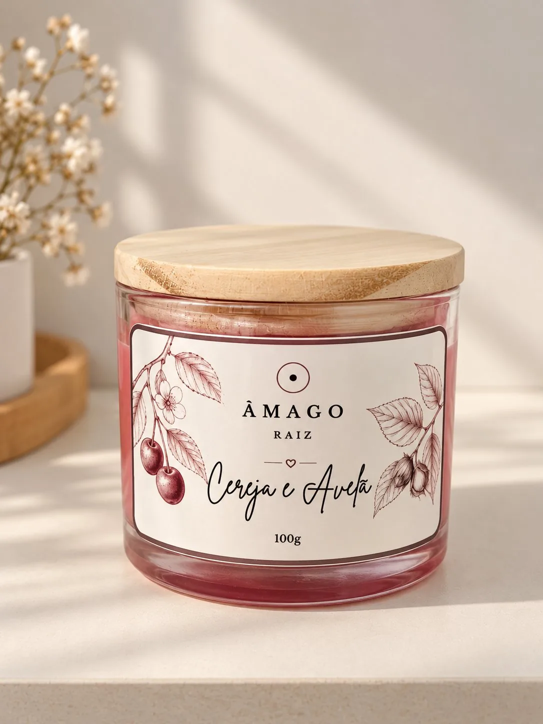Vela Aromática Cereja e Avelã 100g com Tampa de Bambu | ÂMAGO — Cereja + Avelã